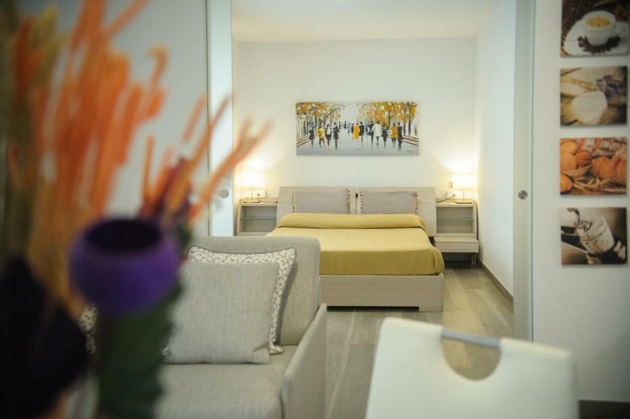 Andrea Luxury Apartments - D'Azeglio ボローニャ エクステリア 写真